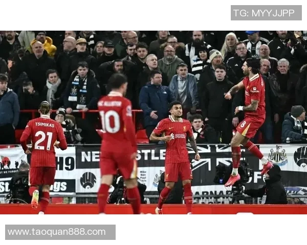 曼城主场取胜暂登英超榜首，利物浦惨遭逆转错失机会