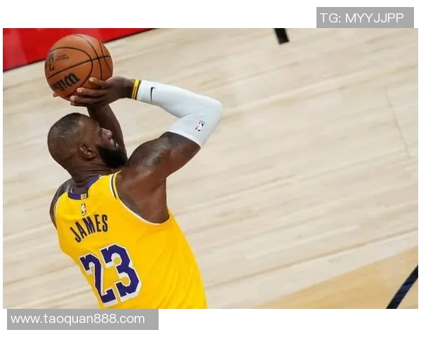 詹姆斯连续三场得分超过30分，领导湖人队击败76人队